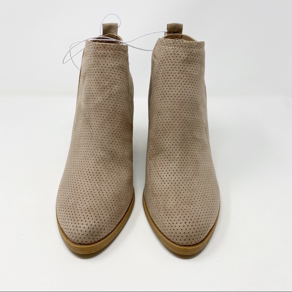 Universal Thread Avalyn Laser Cut Bootie Taupe 11m - image 3